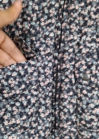 Kız Çocuk çicek desenliKürklü Kapüşonlu Yelek - Görsel 2