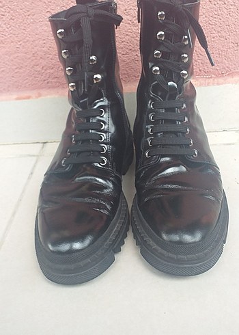 DERİ BAĞCIKLI FERMUARLI RUGAN POSTAL BOT - Görsel 6