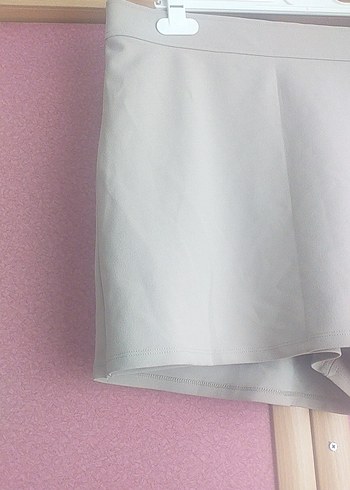 H&M KEMER DETAYLI KRUVAZE ŞORT ETEK - Görsel 3
