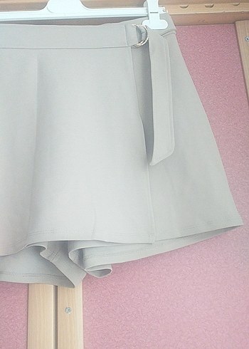 H&M KEMER DETAYLI KRUVAZE ŞORT ETEK - Görsel 2