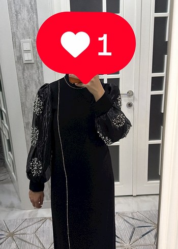 Diğer Sikligin Simgesi Siyah Tasli Uzun Elbise
