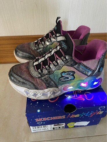29 Beden Skechers spor ayakkabısı