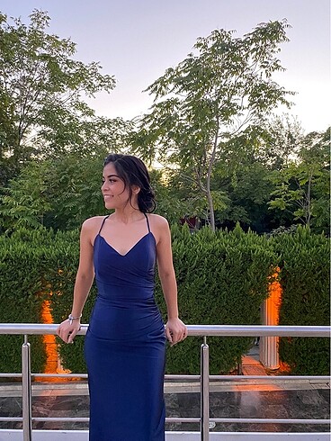 Örme Saten Sırt Dekolteli Elbise - Görsel 3