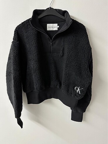 Calvin Klein crop