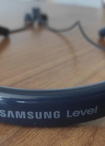 Samsung level U2 