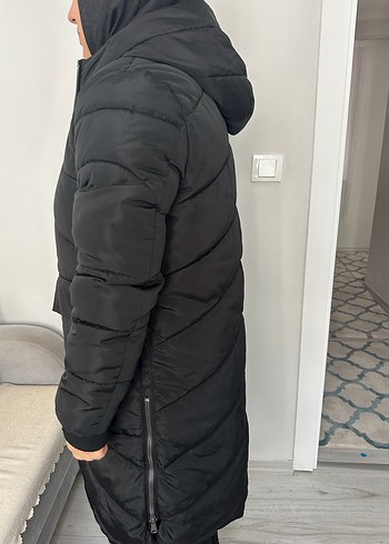 Siyah Uzun Fermuarlı Kadın Kışlık Mont - Görsel 2