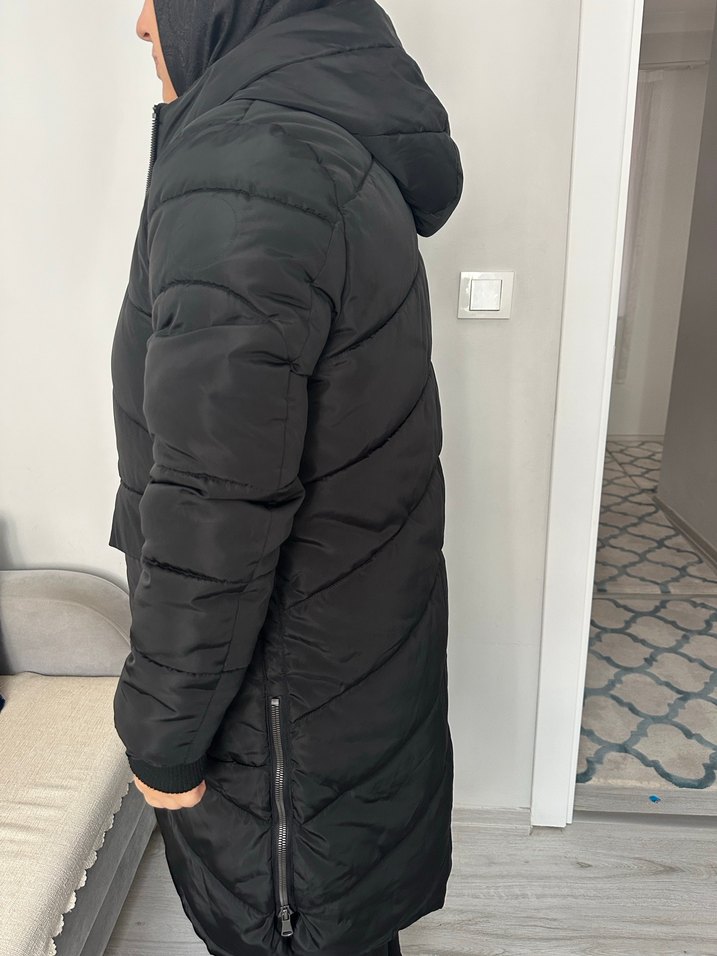 Siyah Uzun Fermuarlı Kadın Kışlık Mont - Görsel 2