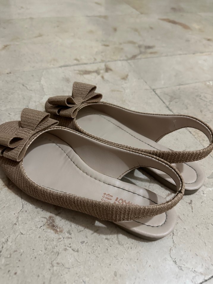 Bej Fiyonk Detaylı  Kadın Babet - Görsel 4