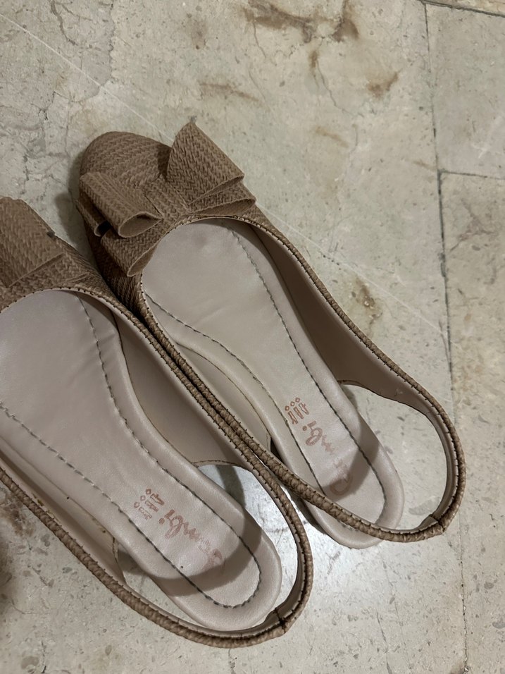 Bej Fiyonk Detaylı  Kadın Babet - Görsel 5