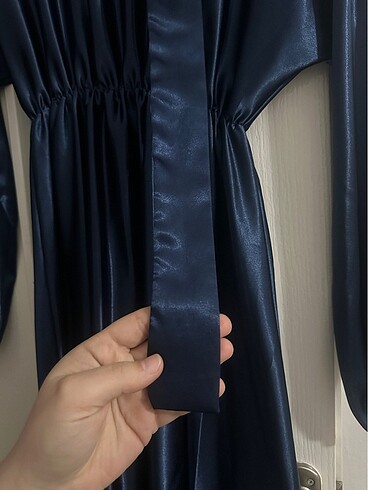 Saten Lacivert Abiye - Görsel 4