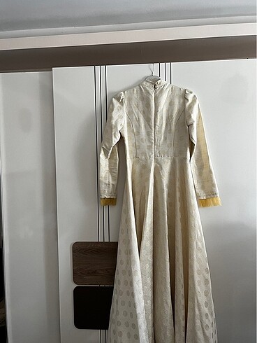 Şık gece elbisesi - Görsel 9