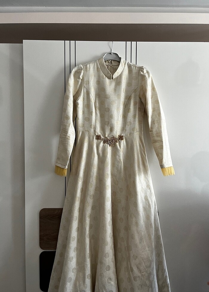 Şık gece elbisesi - Görsel 2