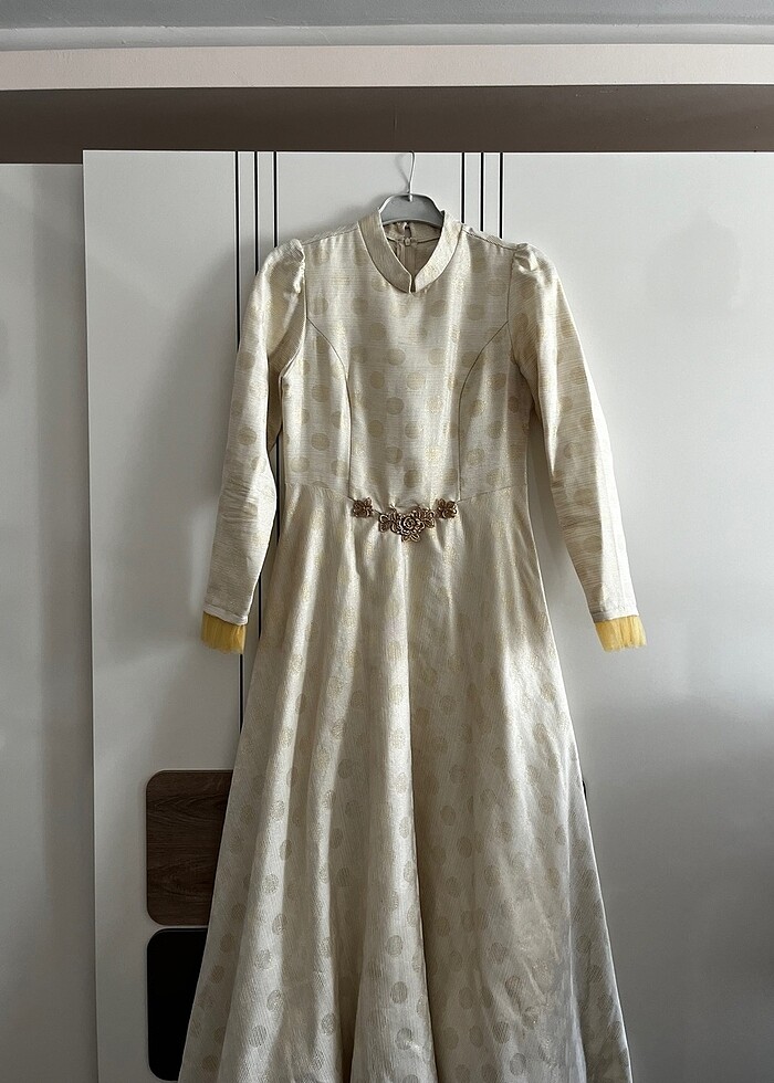 Şık gece elbisesi - Görsel 3