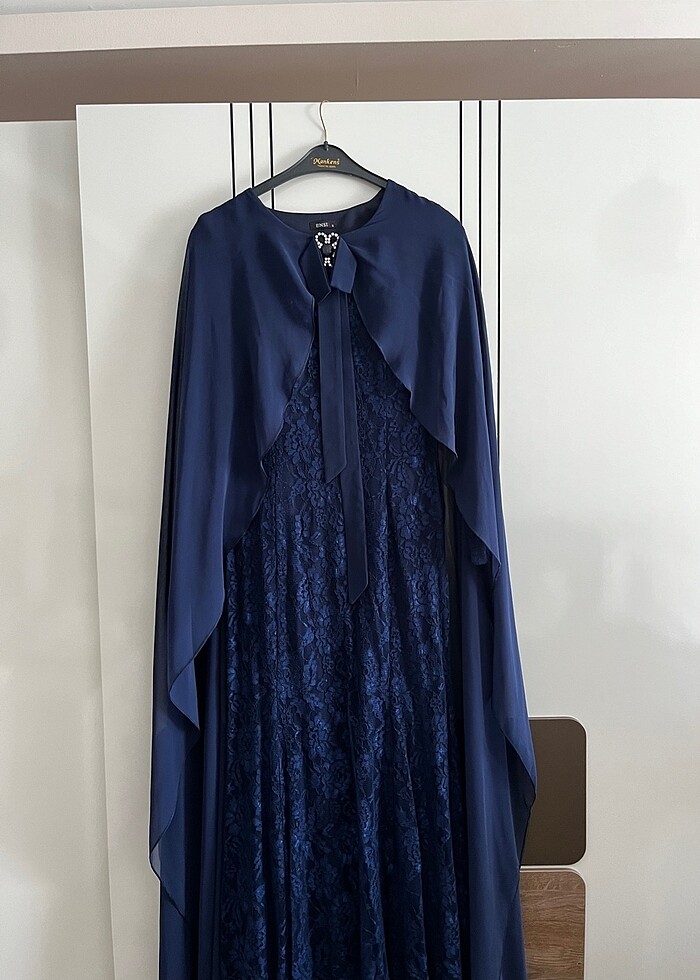 Balık pelerinli abiye - Görsel 3