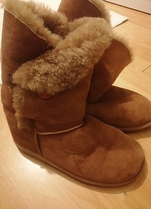 Orijinal Ugg W classic kisa bot 