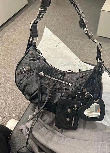 Beden Balenciaga le cagole xs