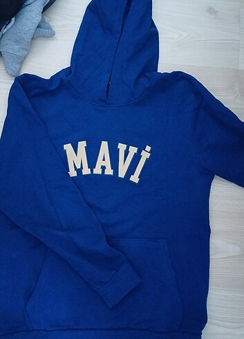 Mavi sweatshirt
