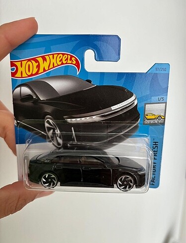 HOT WHEELS ARABA