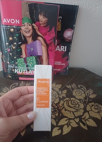 Avon göz kremi