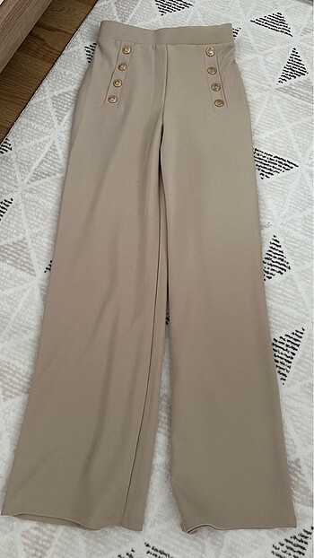 H&M Önü düğmeli pantolon