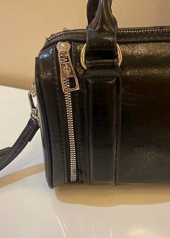 Stradivarius çantaFermuarlı Siyah Deri Kadın Çantası - Görsel 2