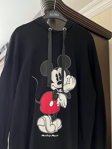 LC Waikiki Siyah kapşonlu sweat