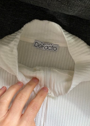 Kadın Beyaz Fermuarlı Uzun Kollu Triko - Görsel 4