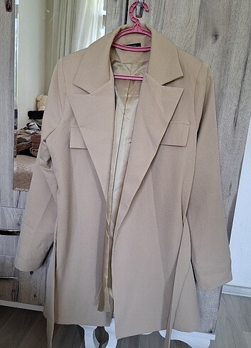 Kemerli blazer ceket bej