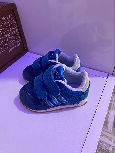 Adidas spor ayakkabı