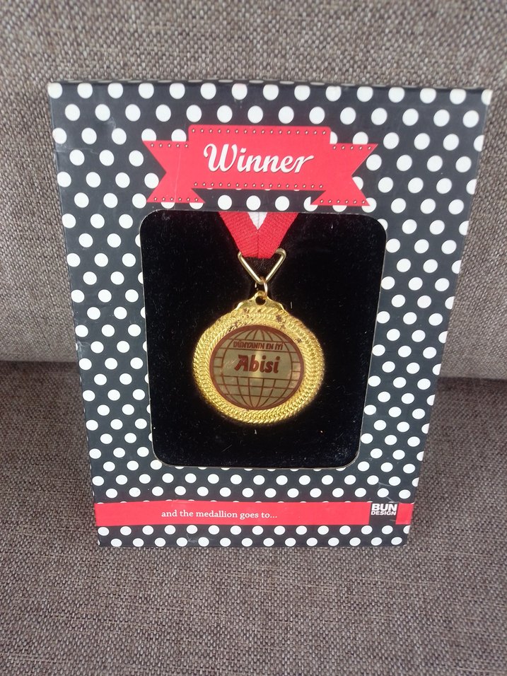 dünyanın en iyi abisi madalyon 20*15 cm - Görsel 2