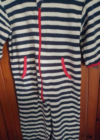 Çizgili Kapüşonlu Erkek Çocuk Bornozu - Görsel 7