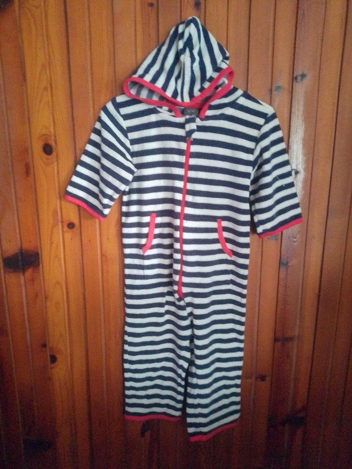 Çizgili Kapüşonlu Erkek Çocuk Bornozu - Görsel 2