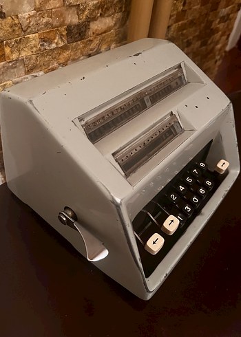 Facit Mekanik Hesap Makinesi - Görsel 2