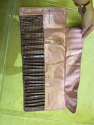  Beden mor Renk Burberry makyaj fırçası vs çantası