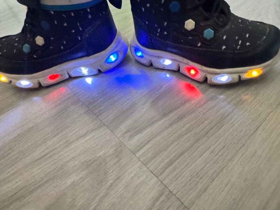 Vicco ışıklı bot - Görsel 2