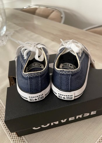 21 Beden mavi Renk Converse