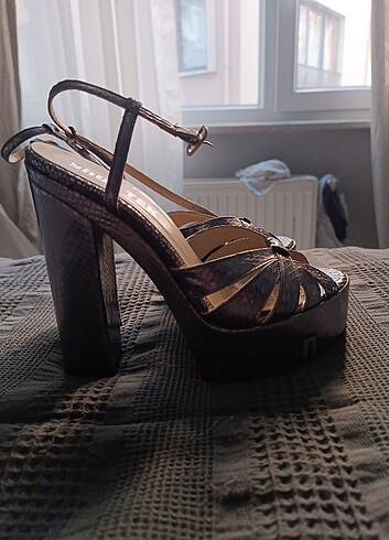 Shoe tek