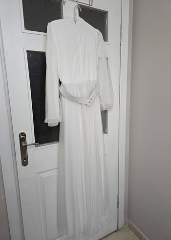 Beyaz Uzun Kollu Drapeli Uzun Elbise - Görsel 5