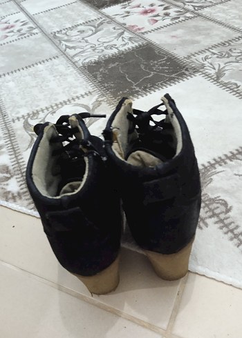 Siyah Süet Kadın Dolgu Topuklu Bot - Görsel 5