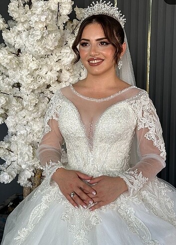Tasarımcı Özel tasarım prenses model gelinlik= PAZARLIK OLUR...