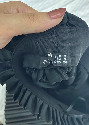 Diğer Deri Pileli Siyah Kısa Etek