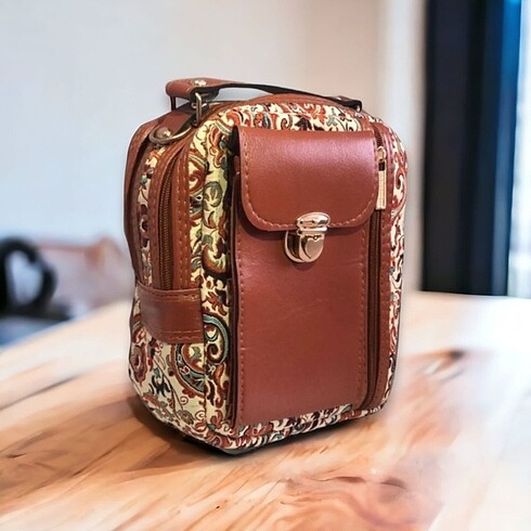 Kilim motifli çanta