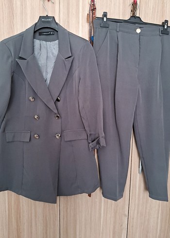 Zara Gri Kadın Düğmeli Blazer Takım