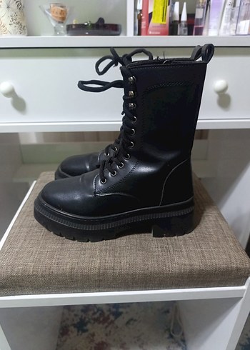 FGZY Shoes Siyah Yandan Fermuarlı ve Bağcıklı Kadın Bot - Görsel 4