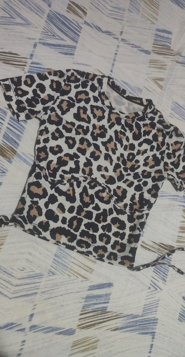 Kahverengi Leopar Desenli Kısa Kollu Bluz - Görsel 2