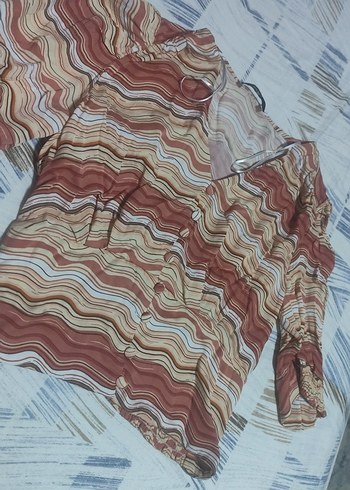 Bohem V Yaka Düğmeli Kısa Kollu bluz - Görsel 5