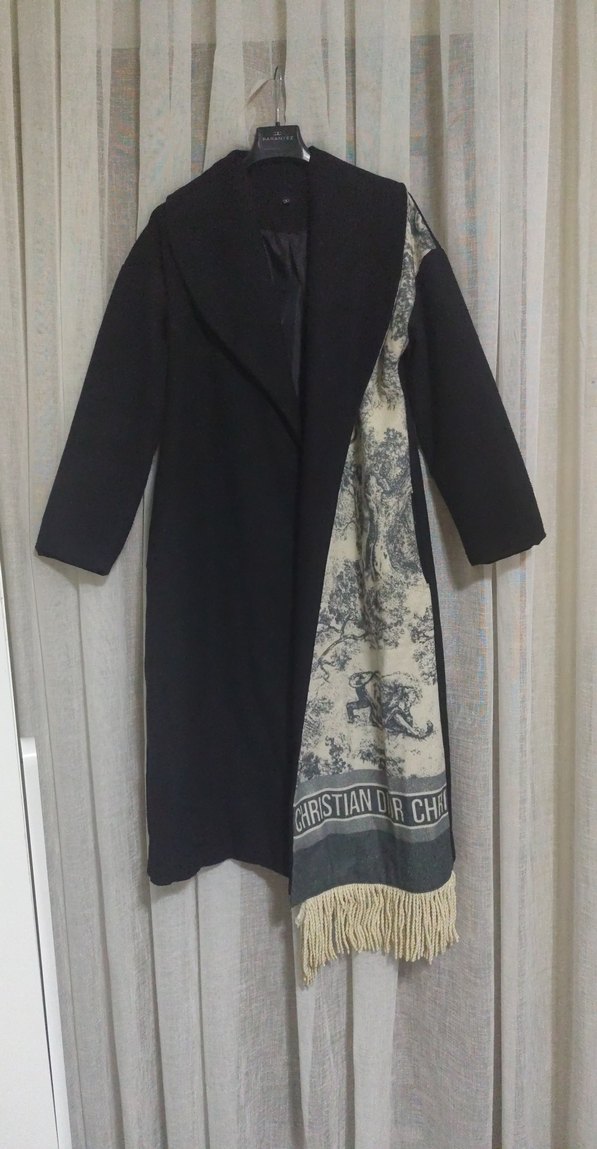 Christian Dior Siyah ve Desenli Kaban - Görsel 3