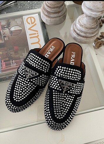Prada prada taşlı terlik