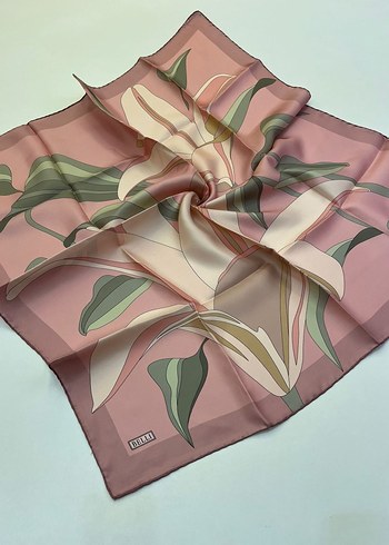 Kadın Pilili Çok Renkli İpek Fular - Görsel 6