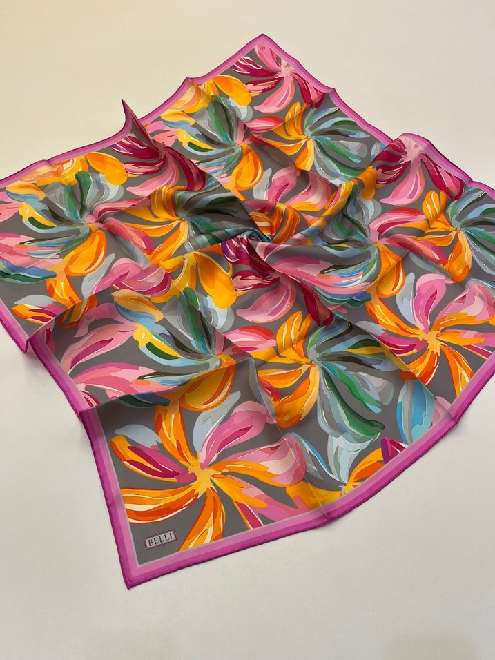 Kadın Pilili Çok Renkli İpek Fular - Görsel 4